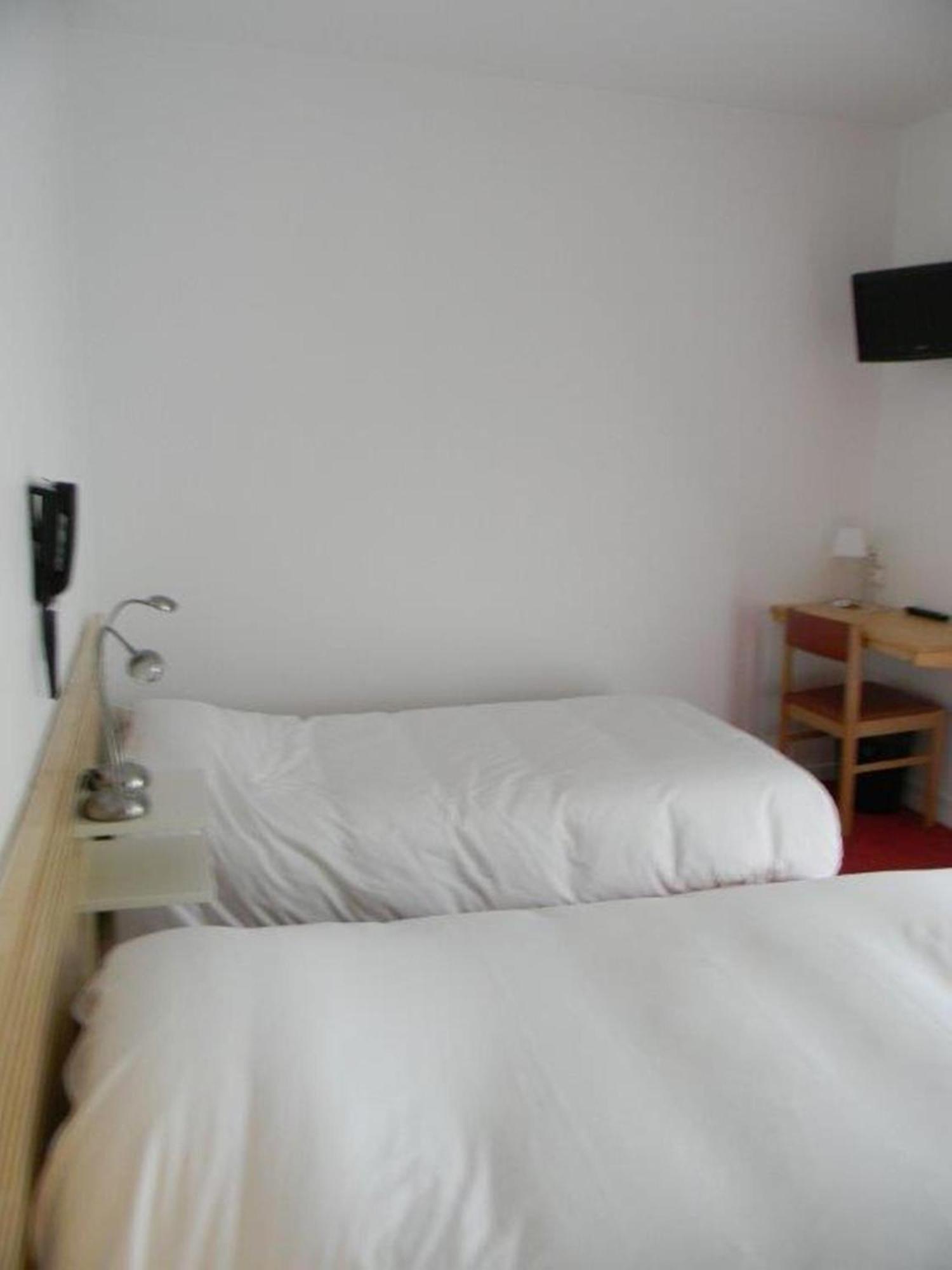 Hôtel Chez Pierre d'Agos Zimmer foto